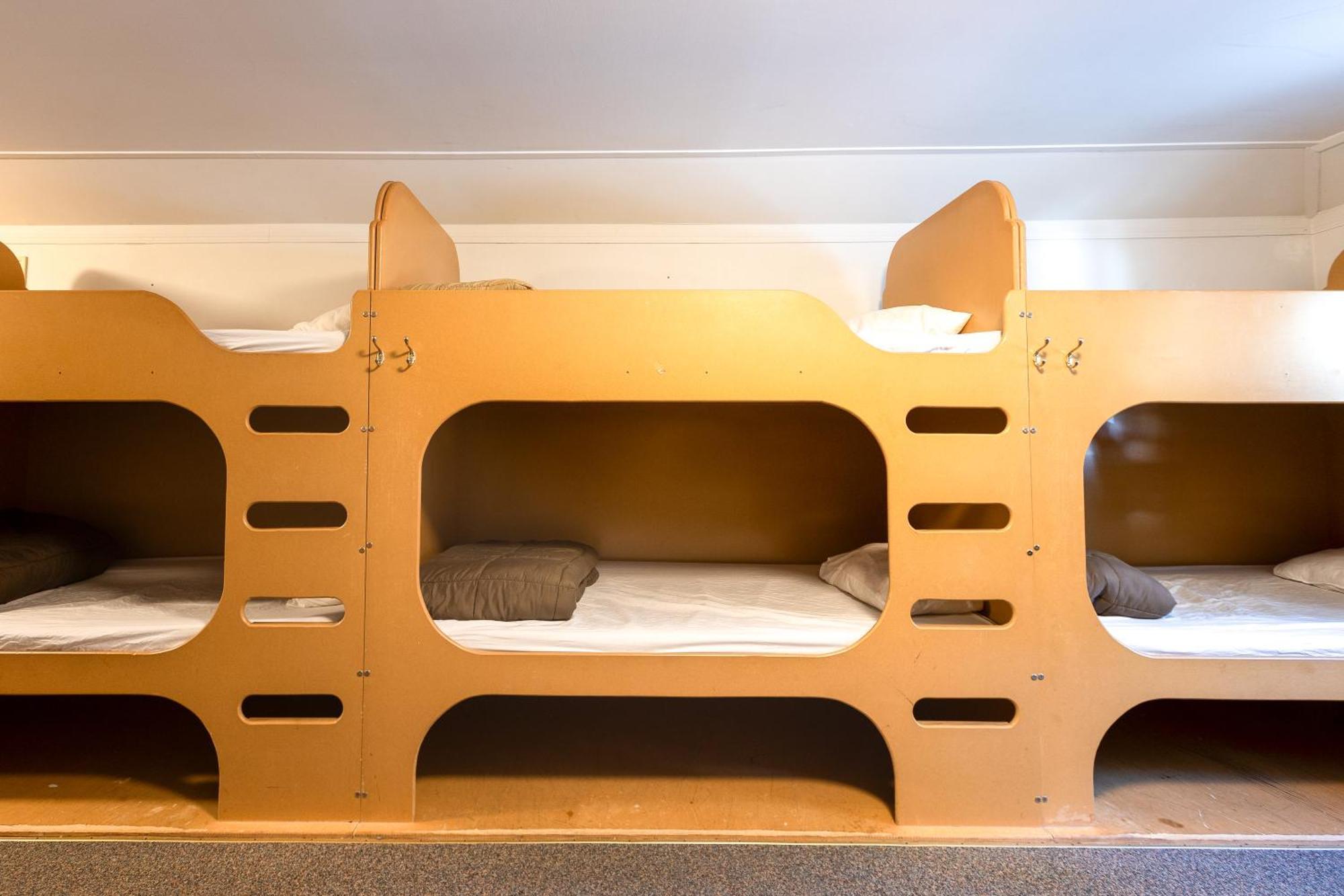 Hi Castle Mountain - Hostel Εξωτερικό φωτογραφία